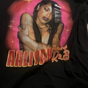 AAILYAH LARGE UNISEX PRINCESS OF R&B GRAHIC TEE BLACK RED COTTON STREETWEAR NWOT